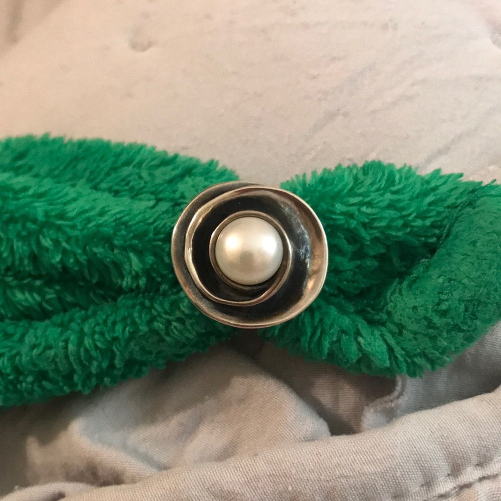 Silpada pearl ring